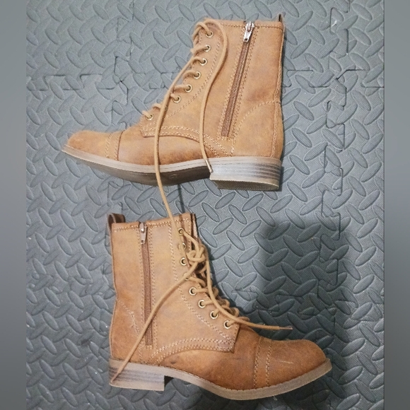 Bks Baker's Women Camel Brown Lace Up Flat Booties - Picture 5 of 12